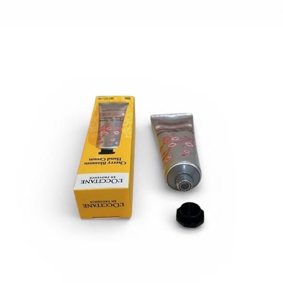 L'OCCITANE Cherry Blossom Hand Cream - Picture 2 of 2